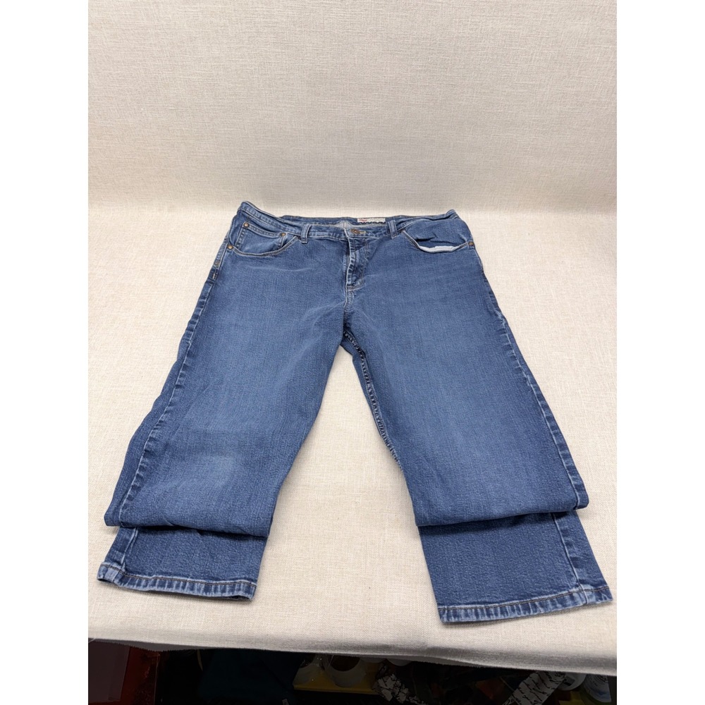 Wrangler Slim Straight Jeans Mens 38x30 Medium Wash Blue Denim 92SSWDX Excellent